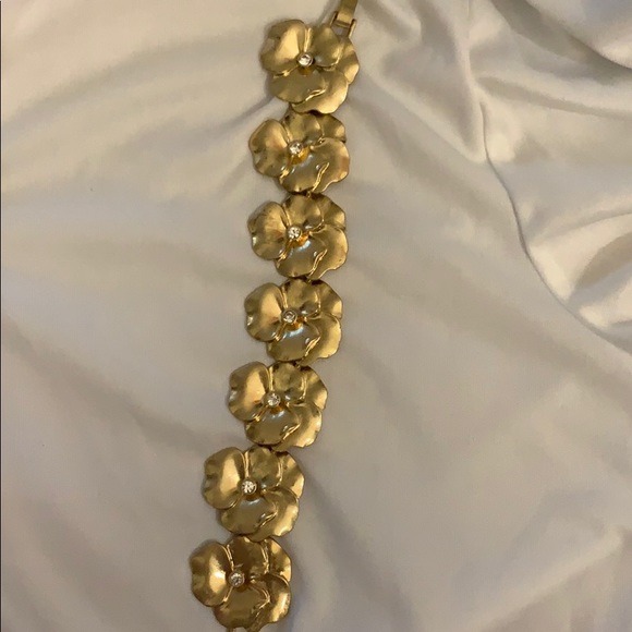 Liz Claiborne Clip on Earrings & Matching Bracelet - Picture 3 of 4